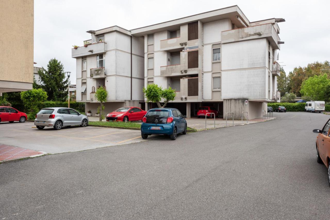 Luni Mare Bright Terrace Flat With Parking Apartment Marinella di Sarzana Exterior photo
